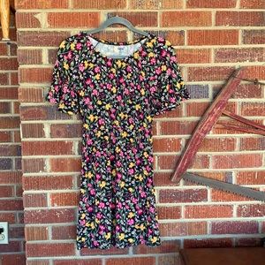 Lovely soft Old Navy girls floral dress with flutter sleeves GUC